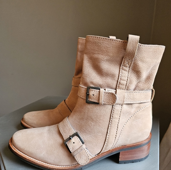 COLE HAAN LEATHER ANKLE BOOTS SZ 8 - Picture 9 of 9